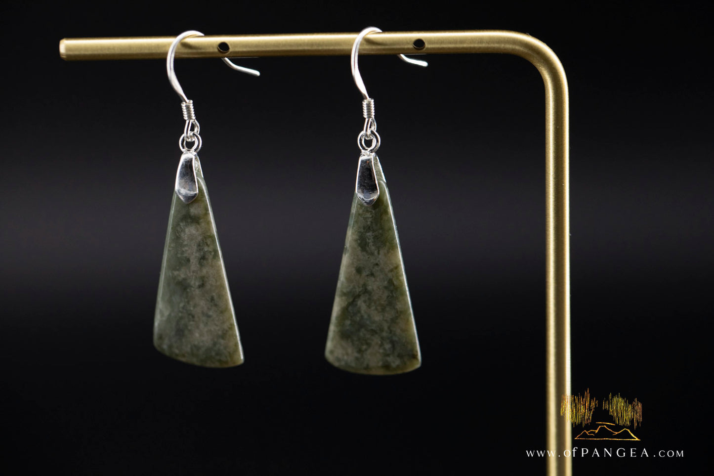 Olive Green Nephrite Jade Trap Earrings - Wyoming -  Italian sterling silver || JF680