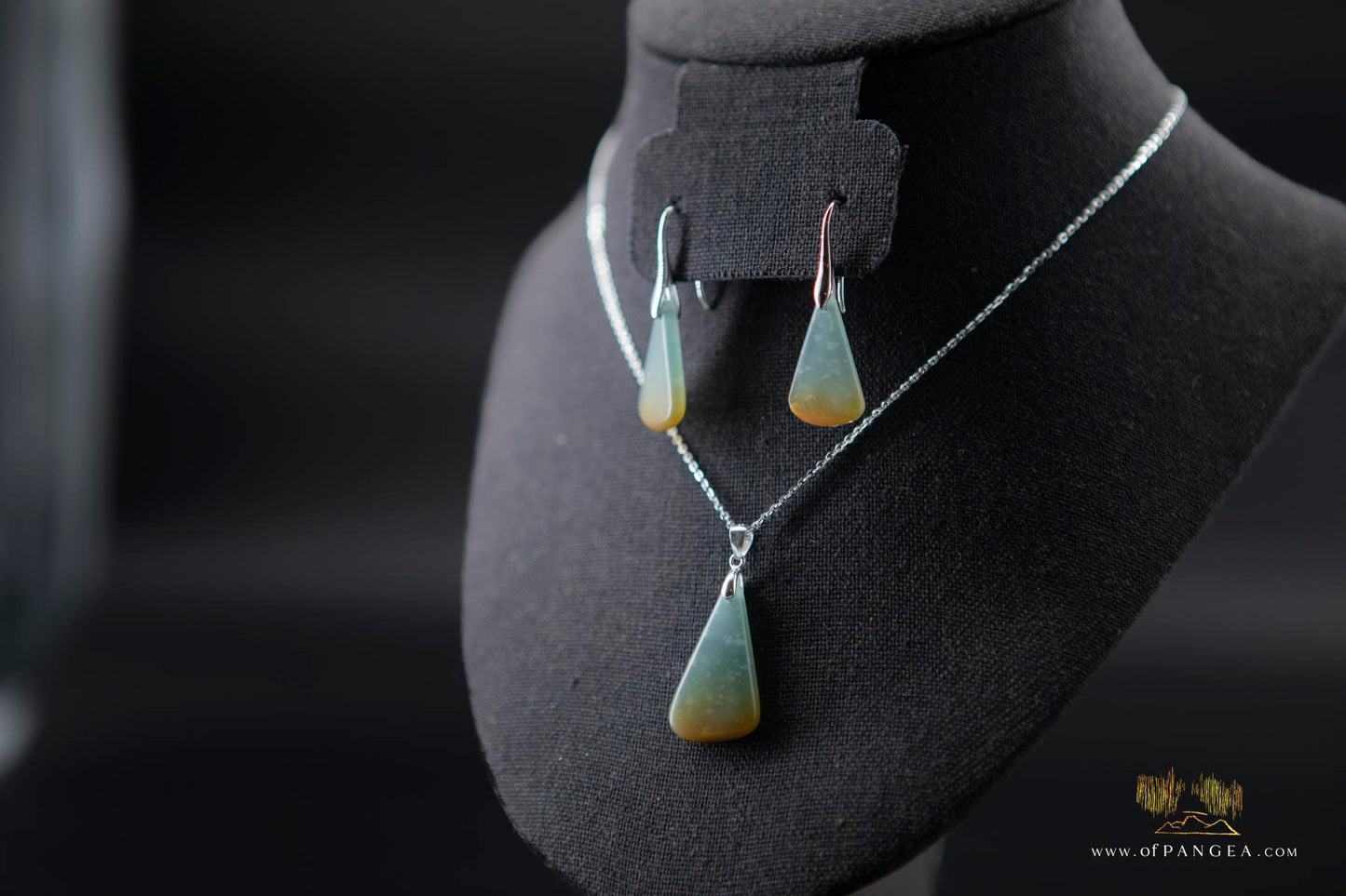 Guatemalan Princesa Jadeite Necklace and Earring Set - Sterling Silver