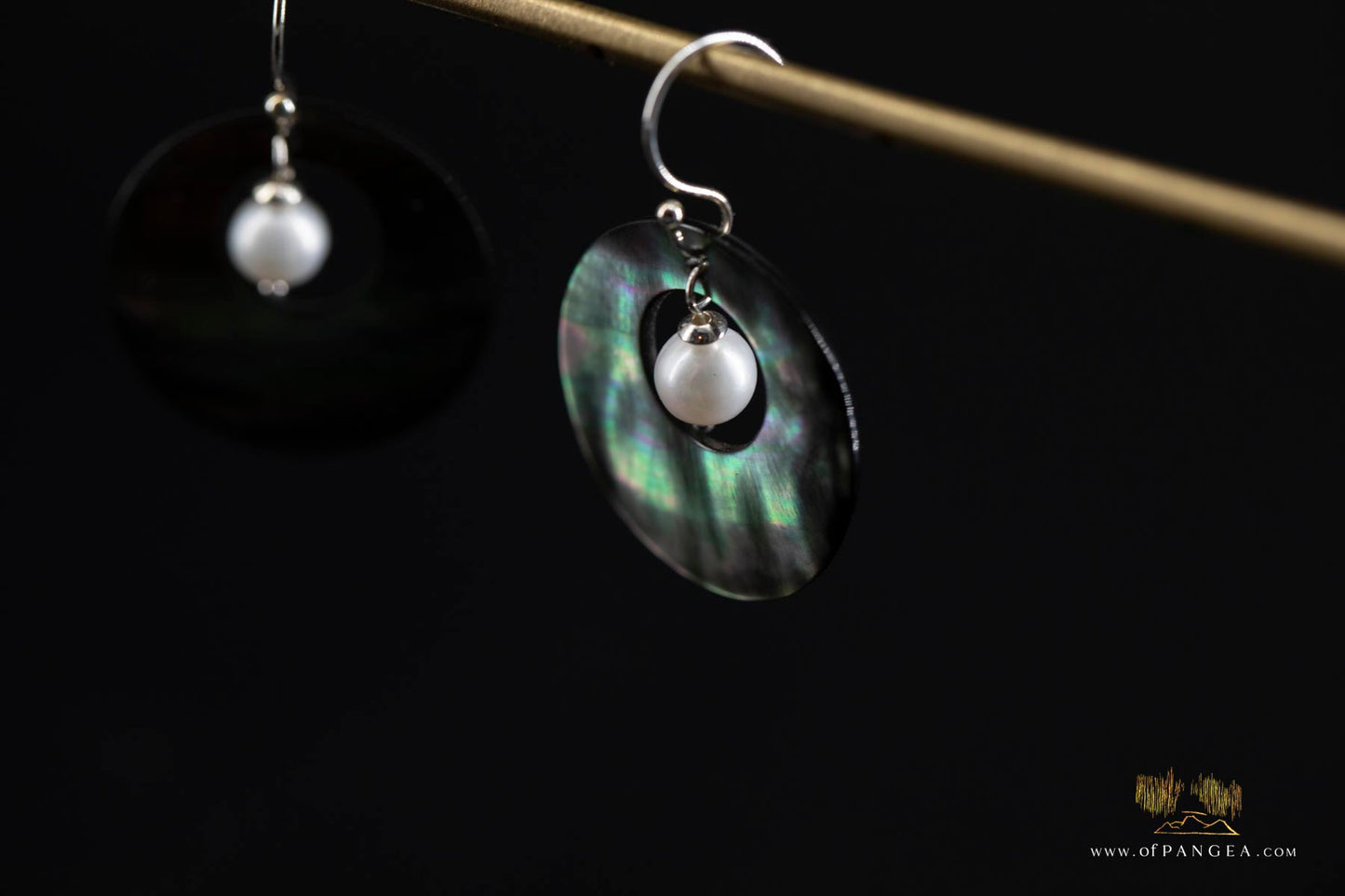 Tahitian Black-Lipped Mother of Pearl Window disc Earrings and AAA Pearl - sterling silver