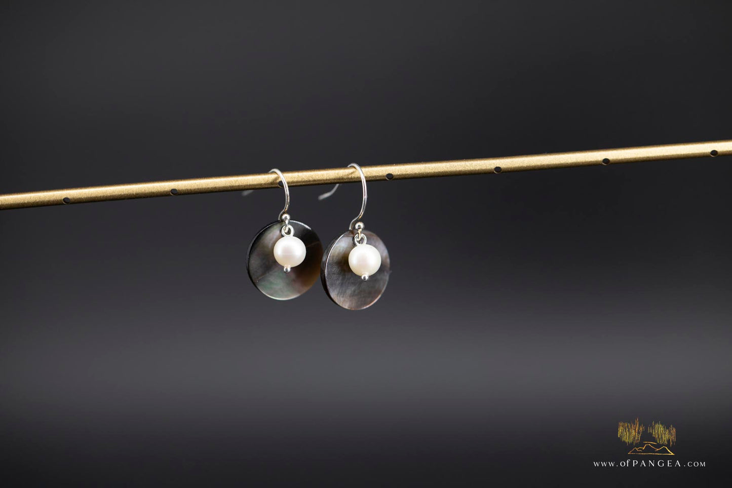 Tahitian Black-Lipped Mother of Pearl small disc Earrings and AAA Pearl - sterling silver