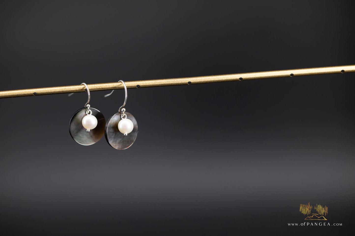 Tahitian Black-Lipped Mother of Pearl small disc Earrings and AAA Pearl - sterling silver