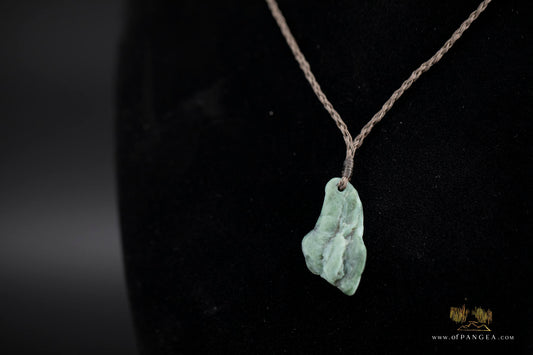 Big Sur Jade Pebble Necklace - plaited brown cord || JF872