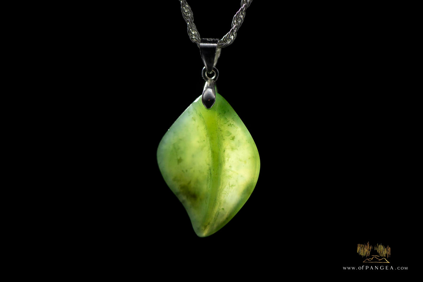 Leaf pendant - Wyoming Green Apple Nephrite Jade - Italian Sterling Silver || JF899