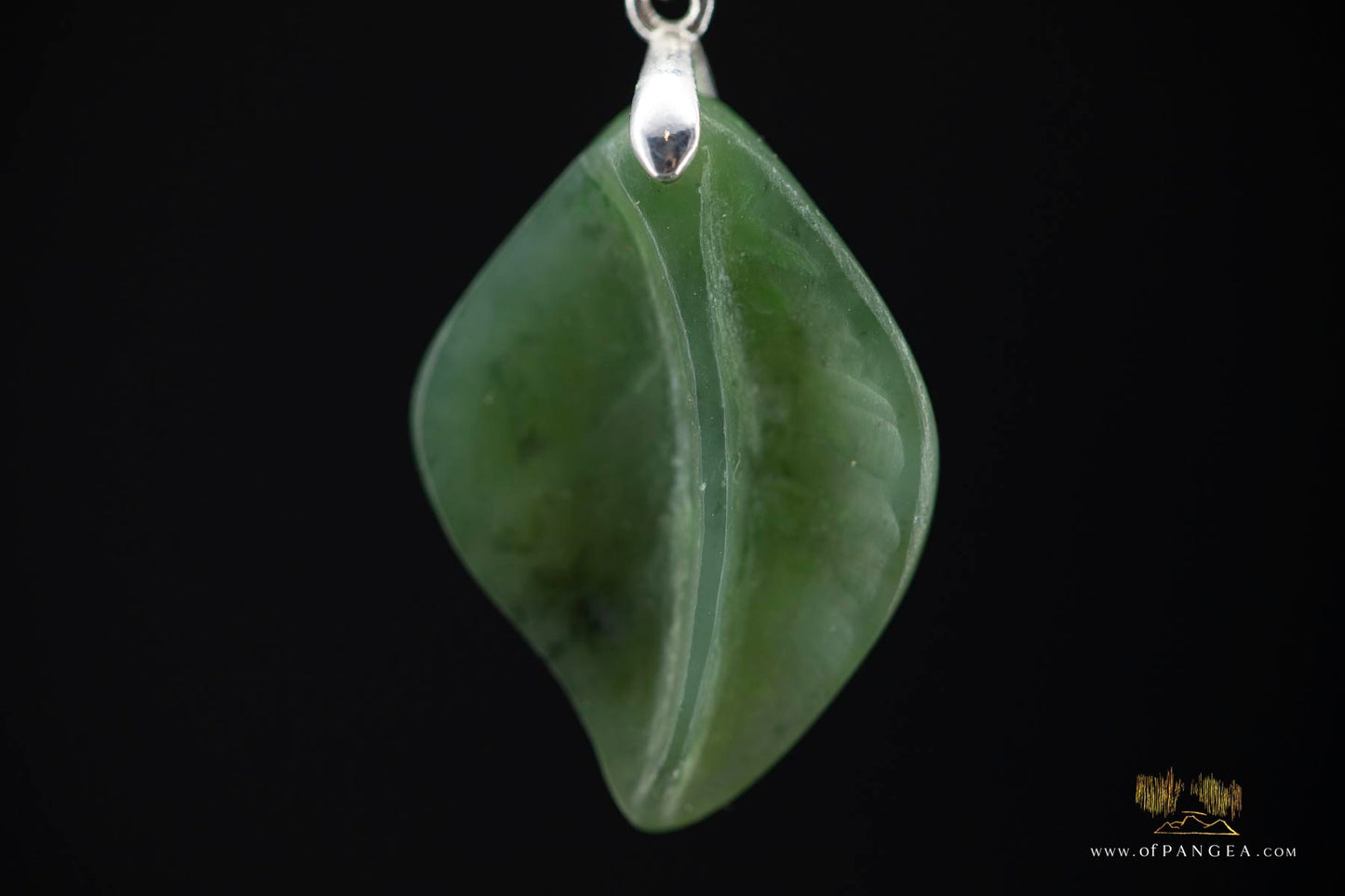 Leaf pendant - Wyoming Green Apple Nephrite Jade - Italian Sterling Silver || JF899