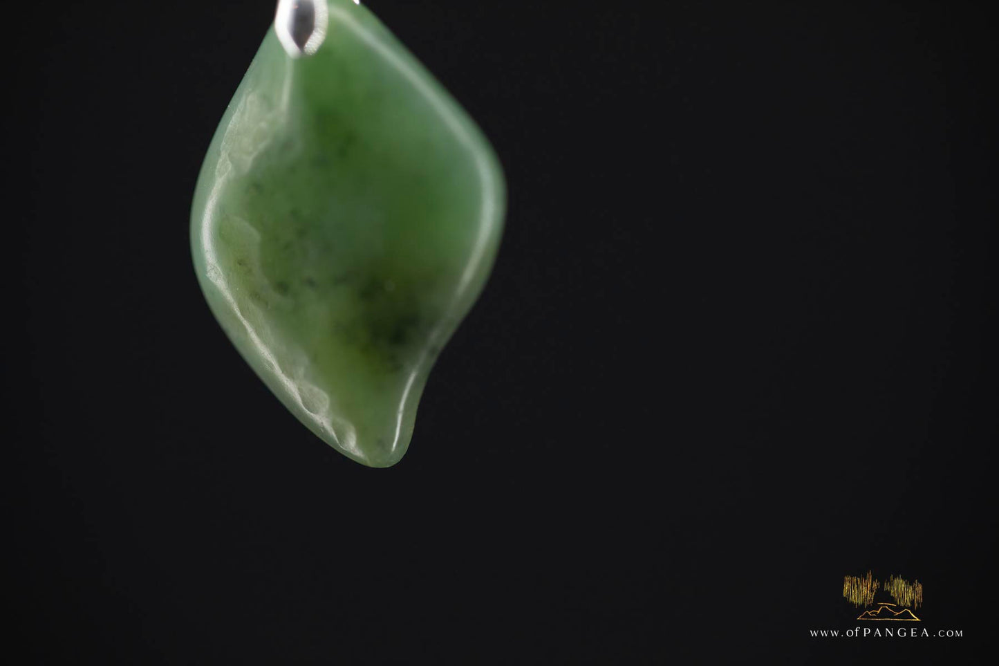 Leaf pendant - Wyoming Green Apple Nephrite Jade - Italian Sterling Silver || JF899