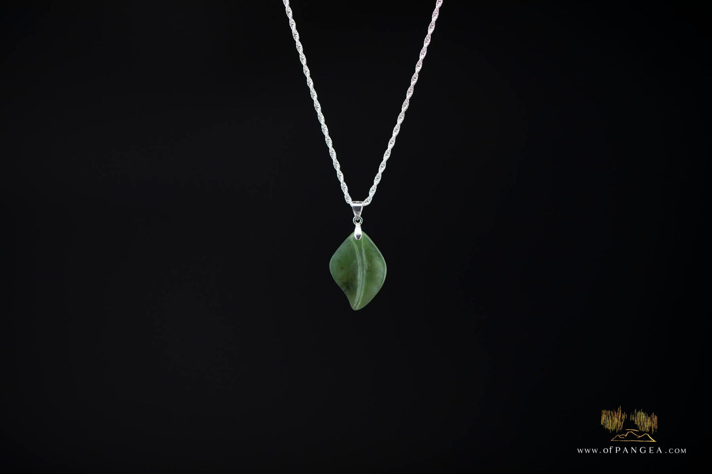 Leaf pendant - Wyoming Green Apple Nephrite Jade - Italian Sterling Silver || JF899