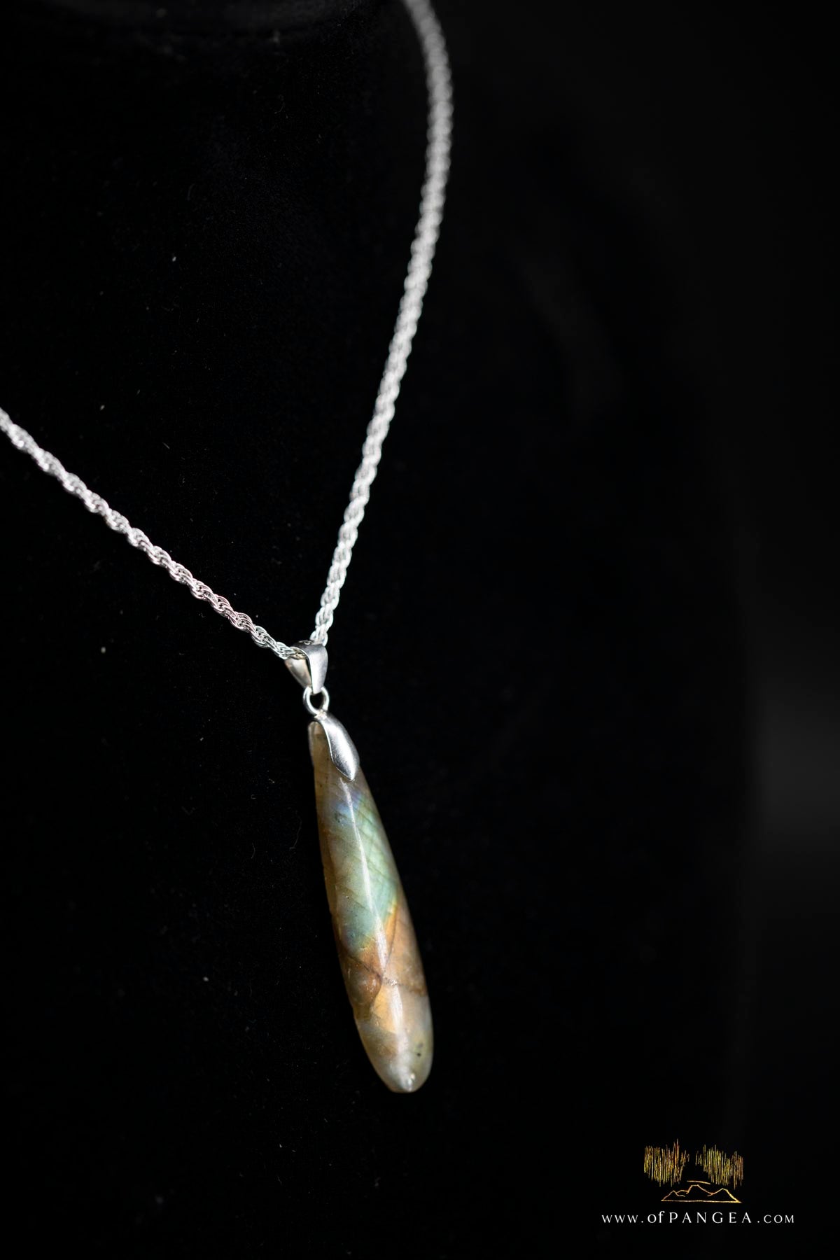 Labradorite Flash tear drop pendant - 0.925 Italian Sterling Silver rope chain || JF945