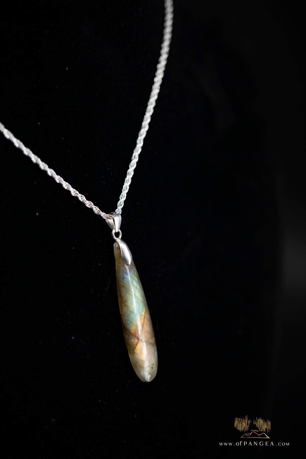 Labradorite Flash tear drop pendant - 0.925 Italian Sterling Silver rope chain || JF945