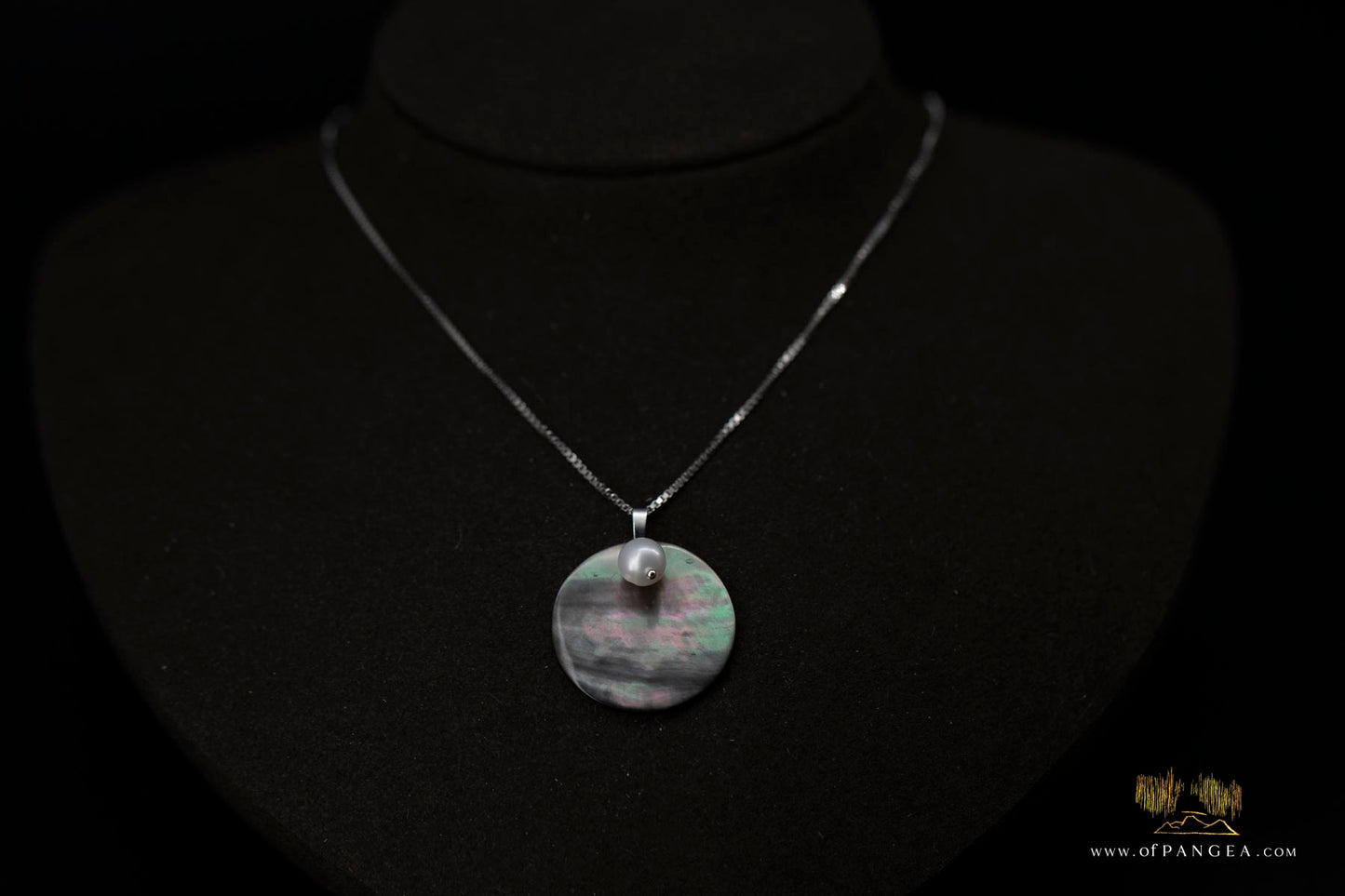 Tahitian Black-Lipped Mother of Pearl disc - AAA- pearl Necklace - sterling silver || JF953