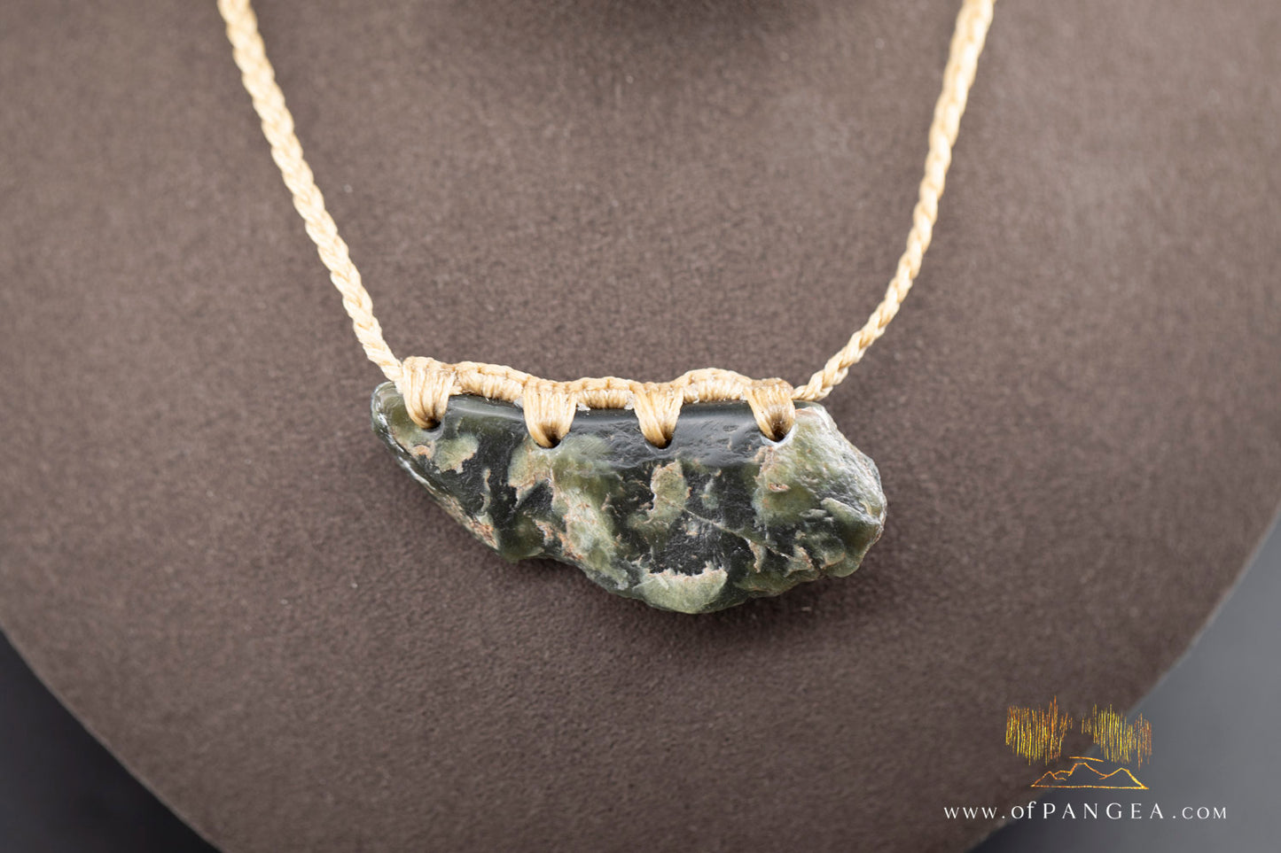 Wyoming Jade Slick Necklace - Green Nephrite Jade || JF980