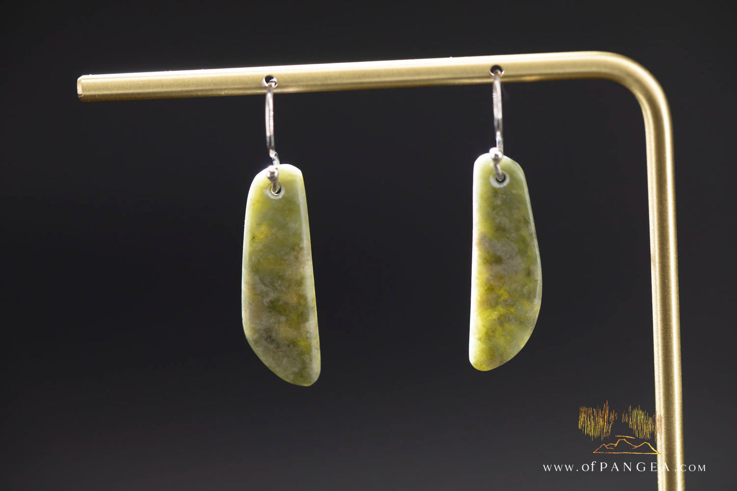 Olive Green Flower Nephrite Jade Earrings - Wyoming -  Italian sterling silver || JF999