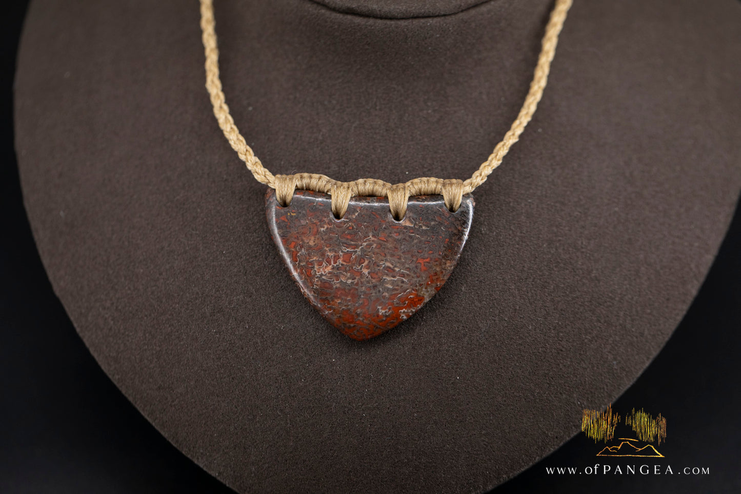 Dinosaur gembone necklace (Large)