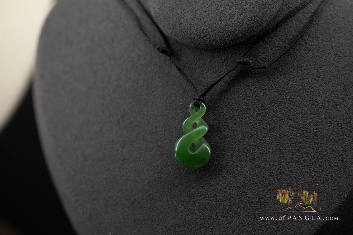 Pikorua Twist Necklace || Small || British Columbian Nephrite Jade